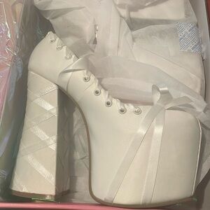 Sweet sonata dolls kills shoes size 9 runs small